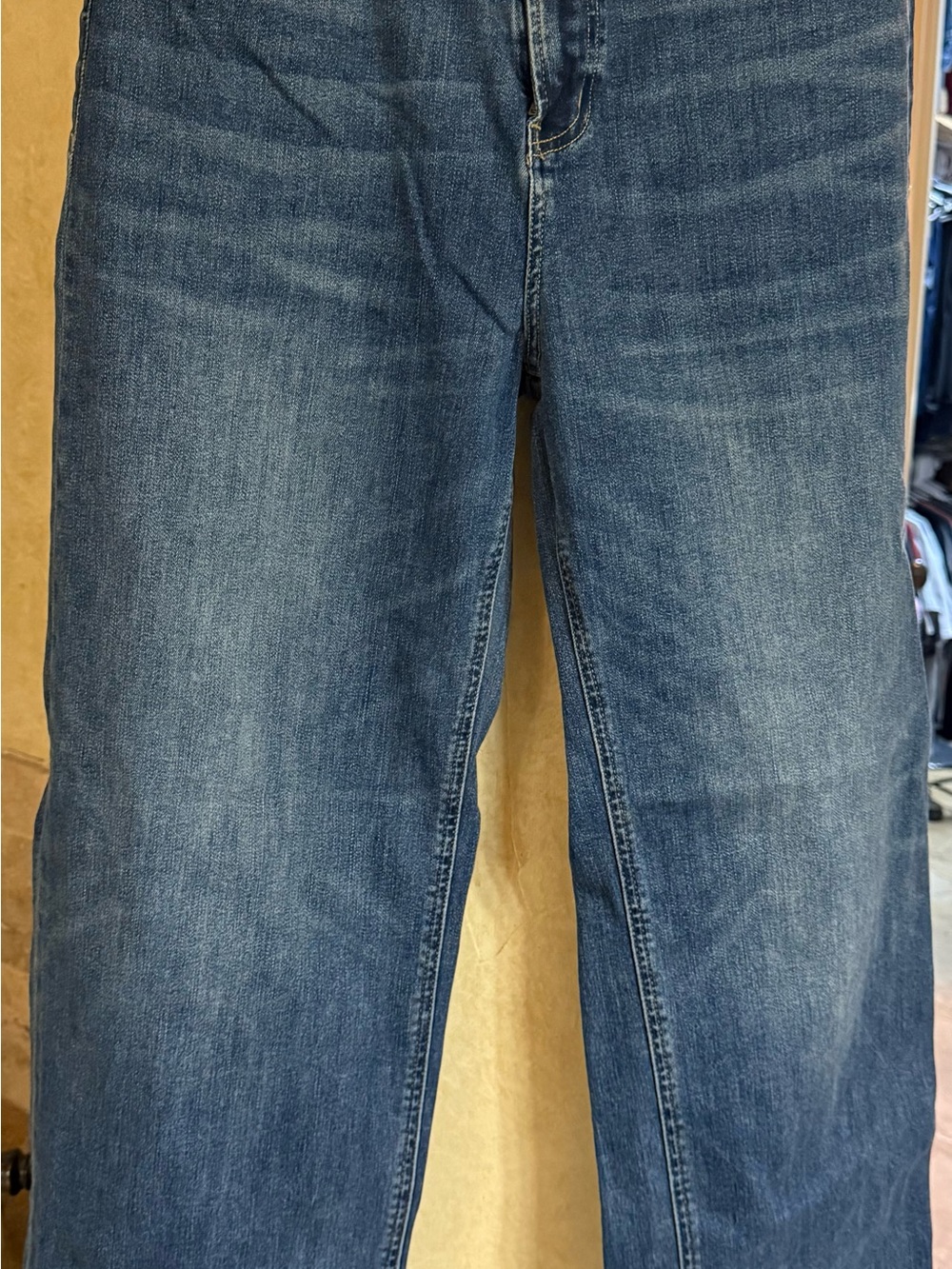 Relaxed Fit Women’s Denim Jeans in Blue Wash